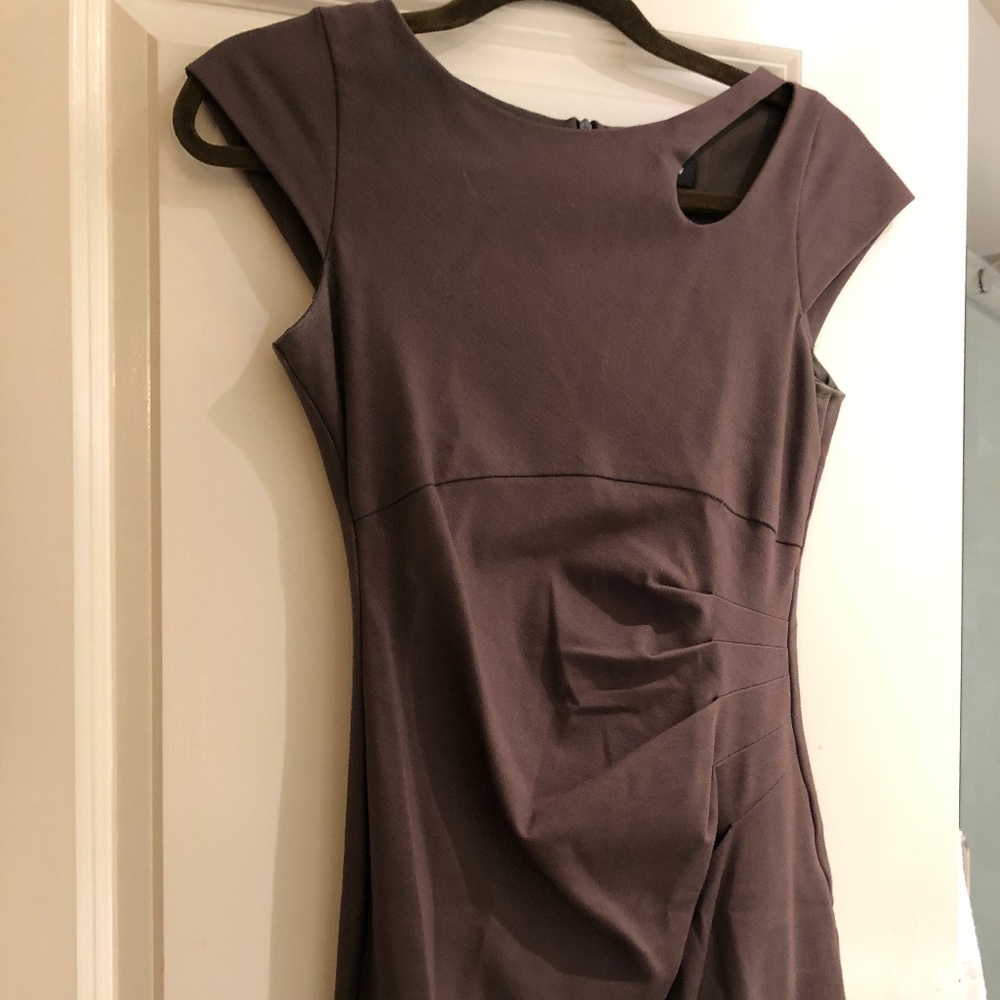 Sportstaff mini dress in taupe with rouched middle